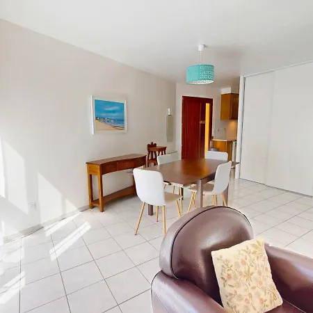 Lilas - Pour 4 A Proximite Des Commerces Apartment